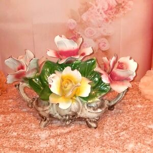 Vintage nuova capodimonte bouquet